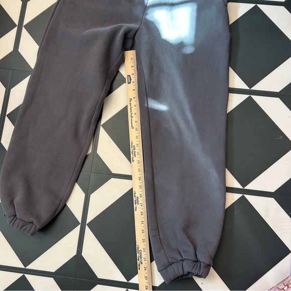 Comfrt Travel Essentials Set - Picture 14 of 16